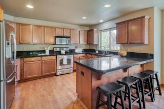 Black Bear Cabin by AvantStay Modern Bend Escape Mt. Bachelor Ski Cabin - Bend - 2