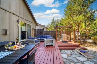 Black Bear Cabin by AvantStay Modern Bend Escape Mt. Bachelor Ski Cabin - Bend - 9