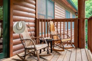 Hickory Ridge by AvantStay Incredible Private Elevated Cabin Sleeps 20 - 9