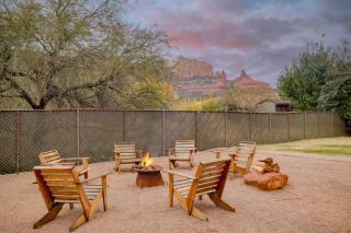 Sedona Sunrise by AvantStay Majestic Red Rocks Views~Walk to Jordan Trailhead~Peloton Bike~Hot Tub~WiFi - Sedona - 7