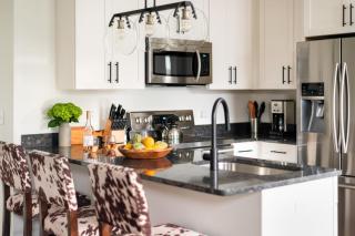 Hart Suite Buyout 1 by AvantStay Two Town House Buyout w Modern Amenities in Nashville - Nashville - 2