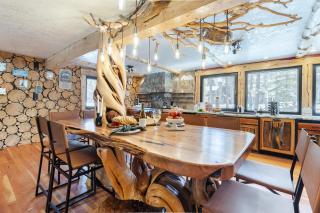 Base Camp by AvantStay Magical Cabin w Sauna Hot Tub Close to Snow Golf - Sunriver - 7