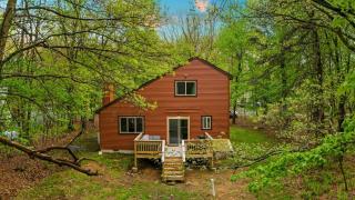 The Tranquil Trails by AvantStay Lake Access Deck Fireplace - Albrightsville - 7