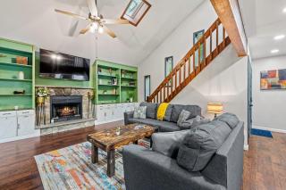 The Tranquil Trails by AvantStay Lake Access Deck Fireplace - Albrightsville - 4