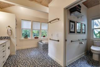 Boat House by AvantStay Character Cottage Central Location w Shared Pool Month Long Stays - Key West - 1
