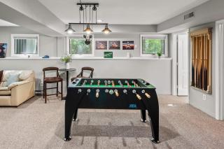 The Boulder Inn by AvantStay Indoor Hot Tub Game Room Outdoor Fire Pit - Lake Harmony - 9