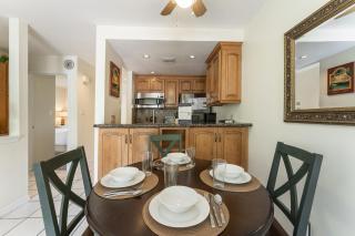 Conch Adventure by AvantStay Great Location w Patio Outdoor Dining and Shared Pool Week Long Stays - Key West - 2