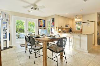 Artist Garden by AvantStay Great Location w Balcony Outdoor Dining Shared Pool BBQ Week Long Stays - Key West - 7