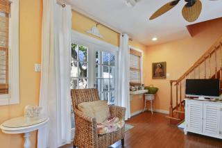 Tranquility by AvantStay Close to Duval St w BBQ Shared Pool - Key West - 1