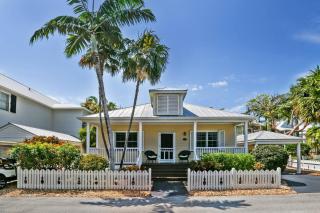Place to Relax by AvantStay Shared Pool 3 Miles to Smathers Beach Month-Long Stays Only - Stock Island - 0