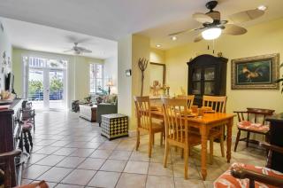 Sundown Refuge by AvantStay Great Location w Patio Outdoor Dining BBQ Shared Pool Week Long Stays - Key West - 4