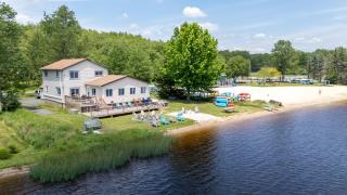 The Lake Life by AvantStay Lakefront View Hot Tub - Arrowhead Lake - 0