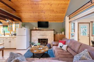 Arrowhead Lake Retreat by AvantStay Shared Pool Game Room Firepit - Arrowhead Lake - 5