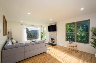 Modern Escape by Avanstay Views 10min to Town - Asheville - 3