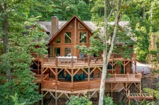 Leyland by AvantStay Cabin Mansion w Views - 0