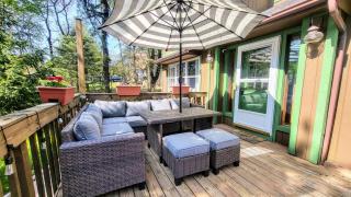 The Wooden Nest by AvantStay Deck Big Yard w Hammocks Fire Pit - Long Pond - 0