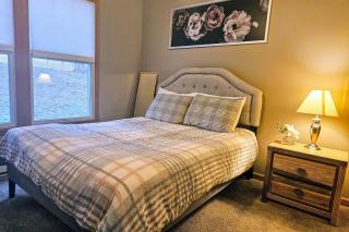 Summit Serenity by AvantStay Central Location w Mountain Views Deck - 1