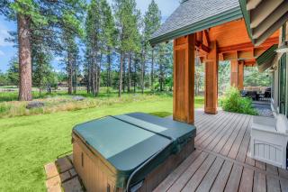 Riverwatch by AvantStay Deschutes in Your Yard - Bend - 4