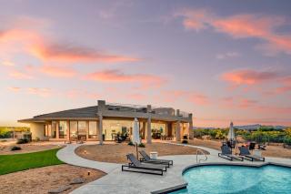 Fallbrook by AvantStay Secluded Home on 40acres wPool Rooftop Trails - Rio Verde - 0