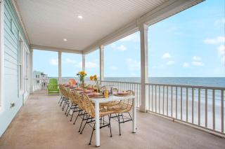 Poseidon By AvantStay On The Beach Two Ocean Facing Balconies Hot Tub - Folly Beach - 8