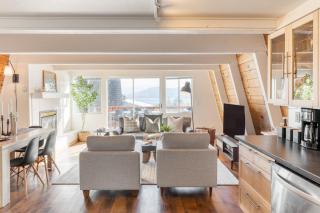 Chickaree by AvantStay A-Frame w Mountain Views - Tahoe City - 4