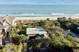 Sandpiper by AvantStay Gorgeous Beachside Home w Spacious Yard Chic Design - Hilton Head Island - 0