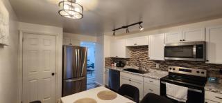Charming Home Away from Home! - Johnson City - 7