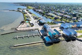 2 Waterfront Homes w Views Pool Boat Dock Laguna Village Oasis by AvantStay - Padre Island - 4