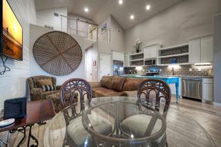 Laguna Village Haven 2 Home Buyout Sleeps 28 - Padre Island - 4