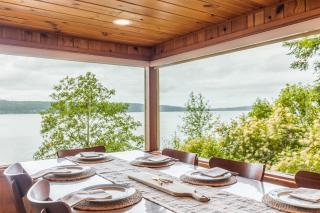 Eagle Beach Retreat by AvantStay Waterfront Home - Freeland - 1
