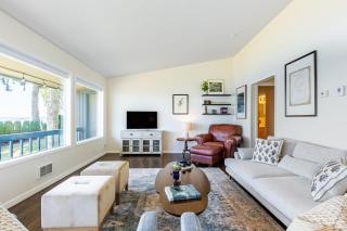 Saratoga by the Sea by AvantStay Panoramic View Near Langley - Langley - 3