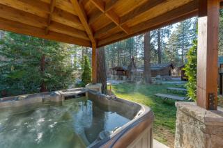 Lake Star by AvantStay Hot Tub Walk to Beach - Kings Beach - 0