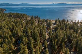 Lake Star by AvantStay Hot Tub Walk to Beach - Kings Beach - 6