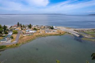 Sisters by the Sound by AvantStay Beach Access - Coupeville - 9