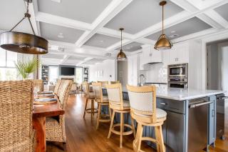 Pelican by AvantStay Stunning Beach Getaway w Pool Outdoor Kitchen - Isle of Palms - 1