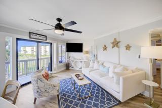 Triton Balcony w Pool View Chic Design - Santa Rosa Beach - 0