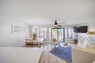 Triton Balcony w Pool View Chic Design - Santa Rosa Beach - 5