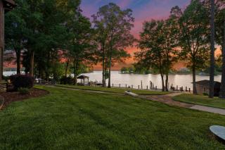 Sunset Shores Resort: The Homestead Hot TUB - Mooresville - 1