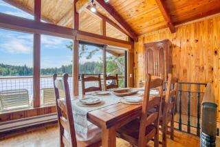 Goss Lake Getaway by AvantStay Lakefront Escape - Langley - 6
