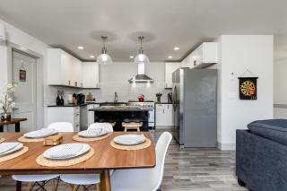 Twin Oaks Retreat by AvantStay Mins to Freeland - Langley - 3