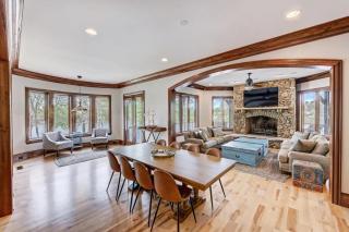 Sunset Shores Resort: The Grand House by AvantStay - Mooresville - 9