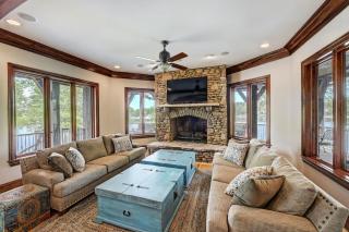 Sunset Shores Resort: The Grand House by AvantStay - Mooresville - 7