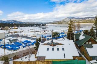 Honeypot by AvantStay Indoor Pool Hot Tub - Big Bear Lake - 7