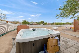 Fable by AvantStay 2 Unique Spaces w Bowling Hot Tub Fire Pit Large Yard - 8