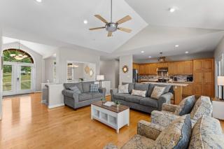 Kool Breeze by AvantStay Boat Ramp Hot Tub - Lake Norman of Catawba - 9
