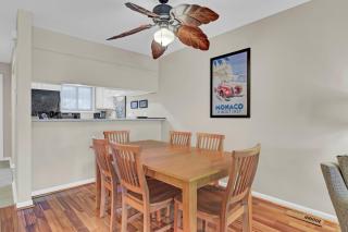 3C Mariners Walk by AvantStay Beach Pool Access Enclosed Porch - Isle of Palms - 2