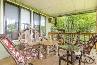 Ash Vale by AvantStay Spacious Deck w Views Ping Pong Table - Swiss - 9