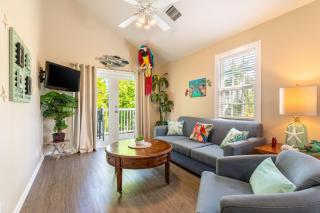 Parrot Perch by AvantStay Old Town Key West w Shared Pool Week Long Stays Only - Key West - 6