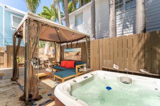 Casita de Catherine by AvantStay 1 Block to Duval St w Hot Tub - Key West - 9