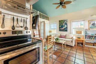 Casita de Catherine by AvantStay 1 Block to Duval St w Hot Tub - Key West - 2